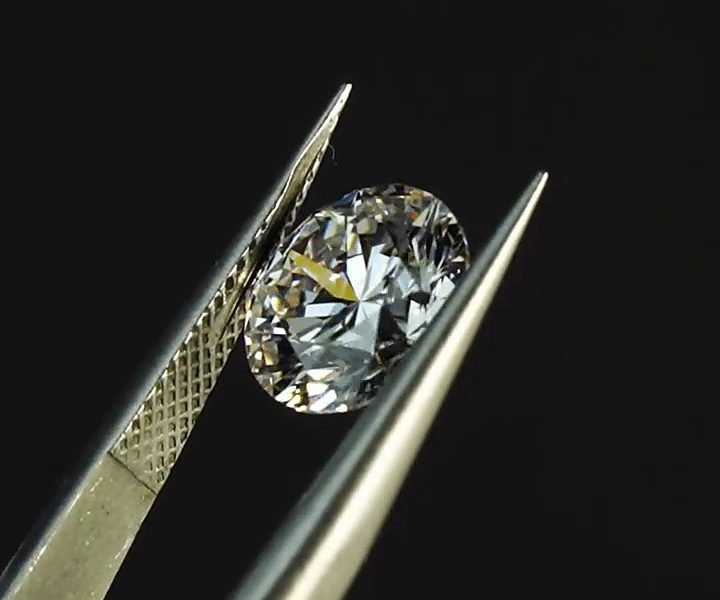 A finished round life diamond — Essence