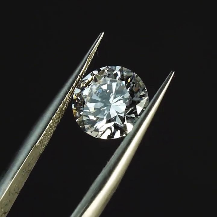A finished round life diamond